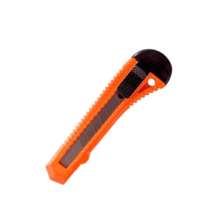 ESTILETE LARGO PLASTICO 18mm LEOARTE 				