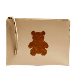 CARTEIRA DE MÃO MONTANA BEGE COM URSO CARAMELO 