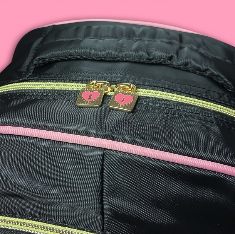 MOCHILA KIKA FEMININA - DETALHE CORRENTES