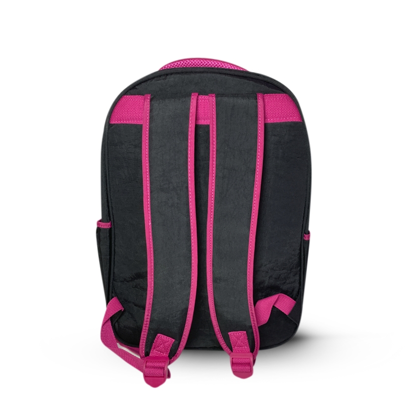 MOCHILA KIKA COM CHAVEIRO POMPOM