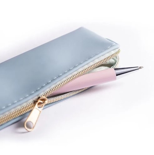  KIT SOUL GARDEN C/ 1 ESTOJO E 1 CANETA LEOARTE 				