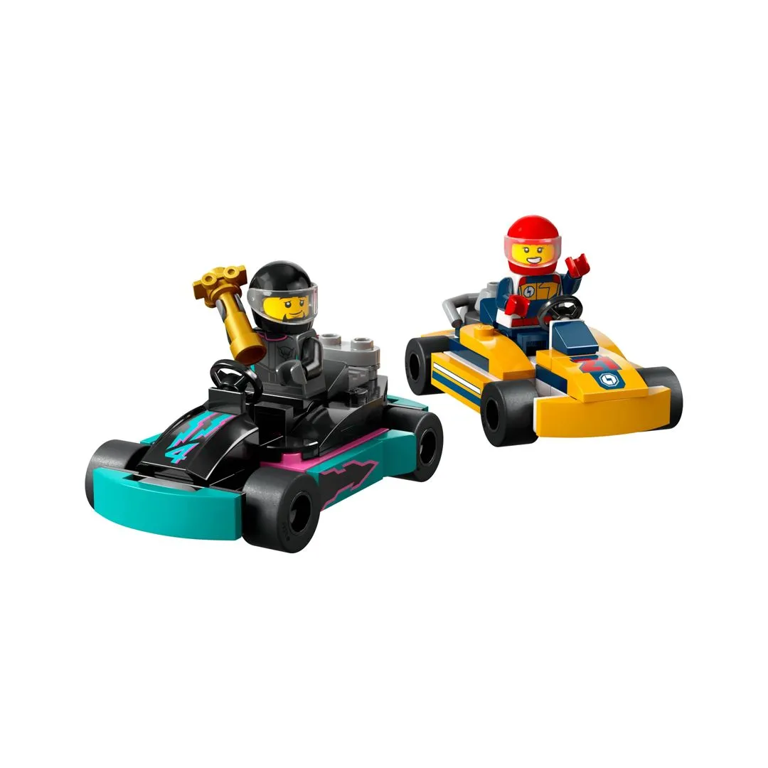 KARTS E PILOTOS DE CORRIDA