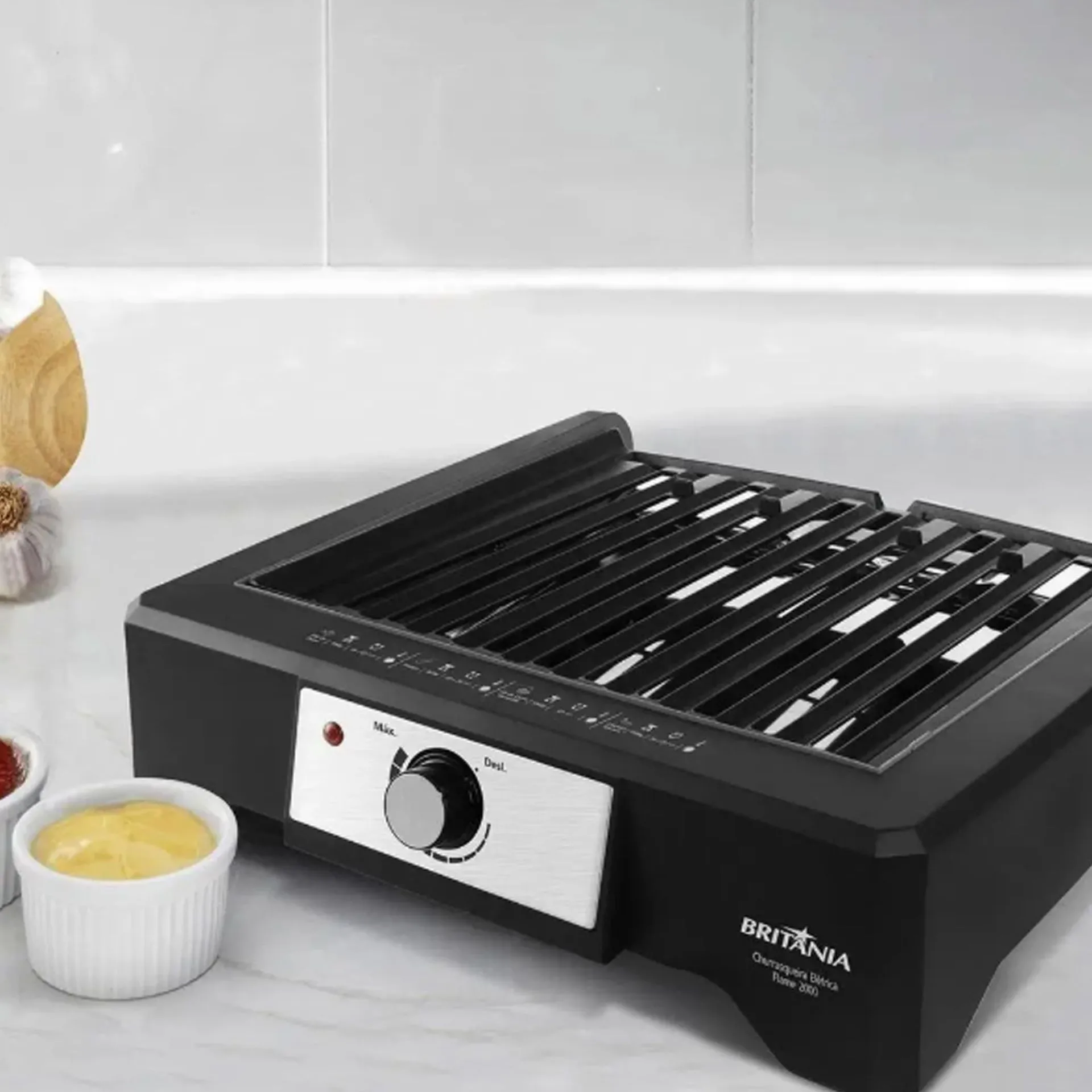 CHURRASQUERIA ELÉTRICA BRITÂNIA BCQ 2000 FLAME GRELLA ARGENTI