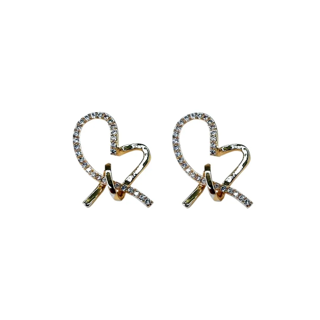 BRINCO ASA DE BORBOLETA STRASS DOURADO